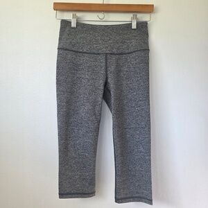 Victoria's Secret VSX Sport Women's Gray Cropped Leggings - XS